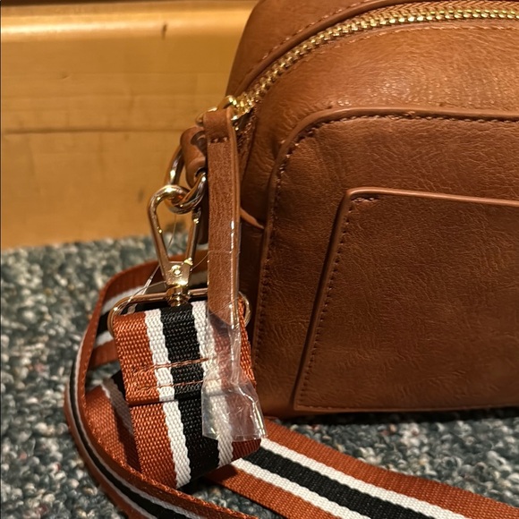 Brown Crossbody Bag with 2 strap options - Picture 3 of 9